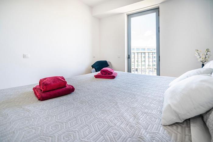 Bright & Spacious 2 Bed Flat 2 Bath W Garage In Lagos Marina Eksteriør bilde