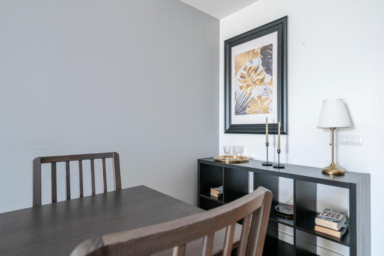 Bright & Spacious 2 Bed Flat 2 Bath W Garage In Lagos Marina Eksteriør bilde