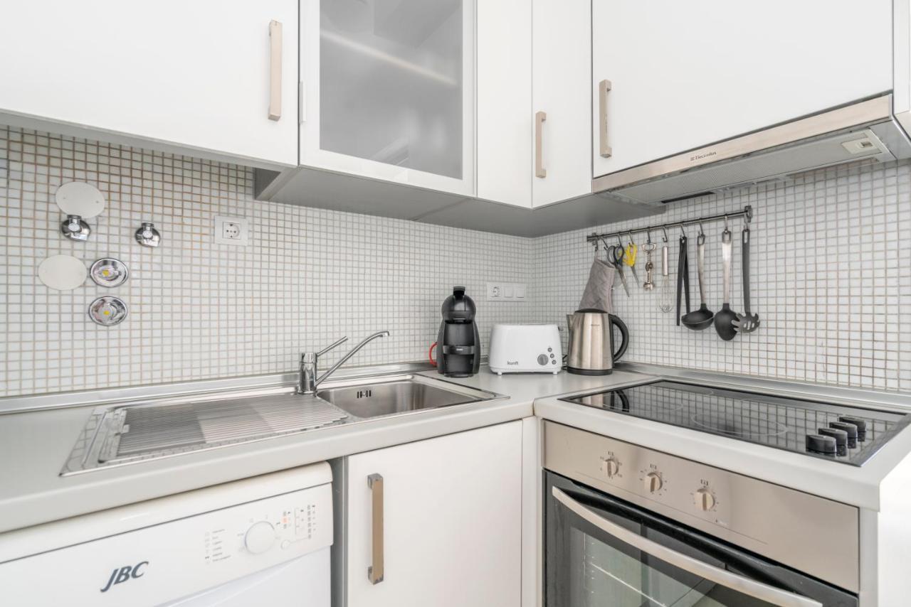 Bright & Spacious 2 Bed Flat 2 Bath W Garage In Lagos Marina Eksteriør bilde