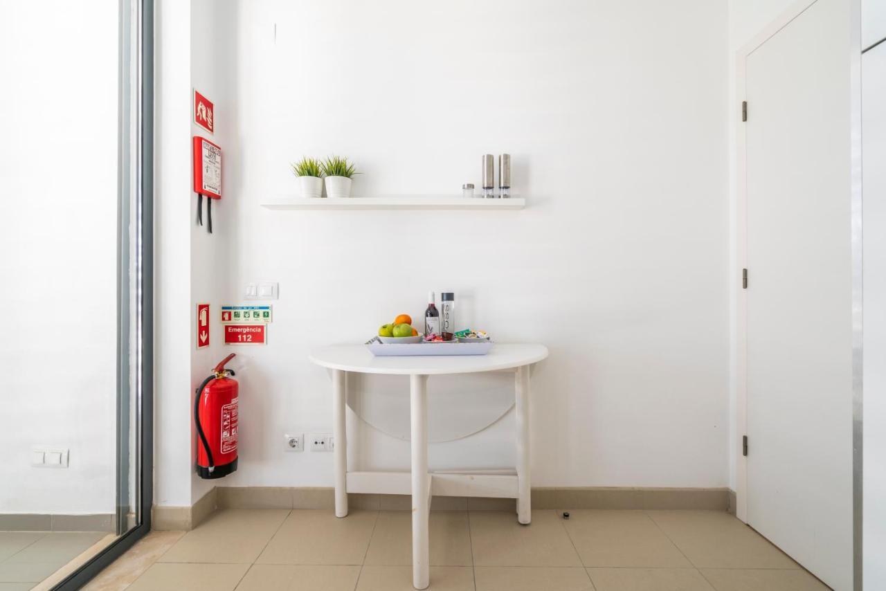 Bright & Spacious 2 Bed Flat 2 Bath W Garage In Lagos Marina Eksteriør bilde